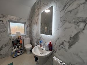 toilet - click for photo gallery